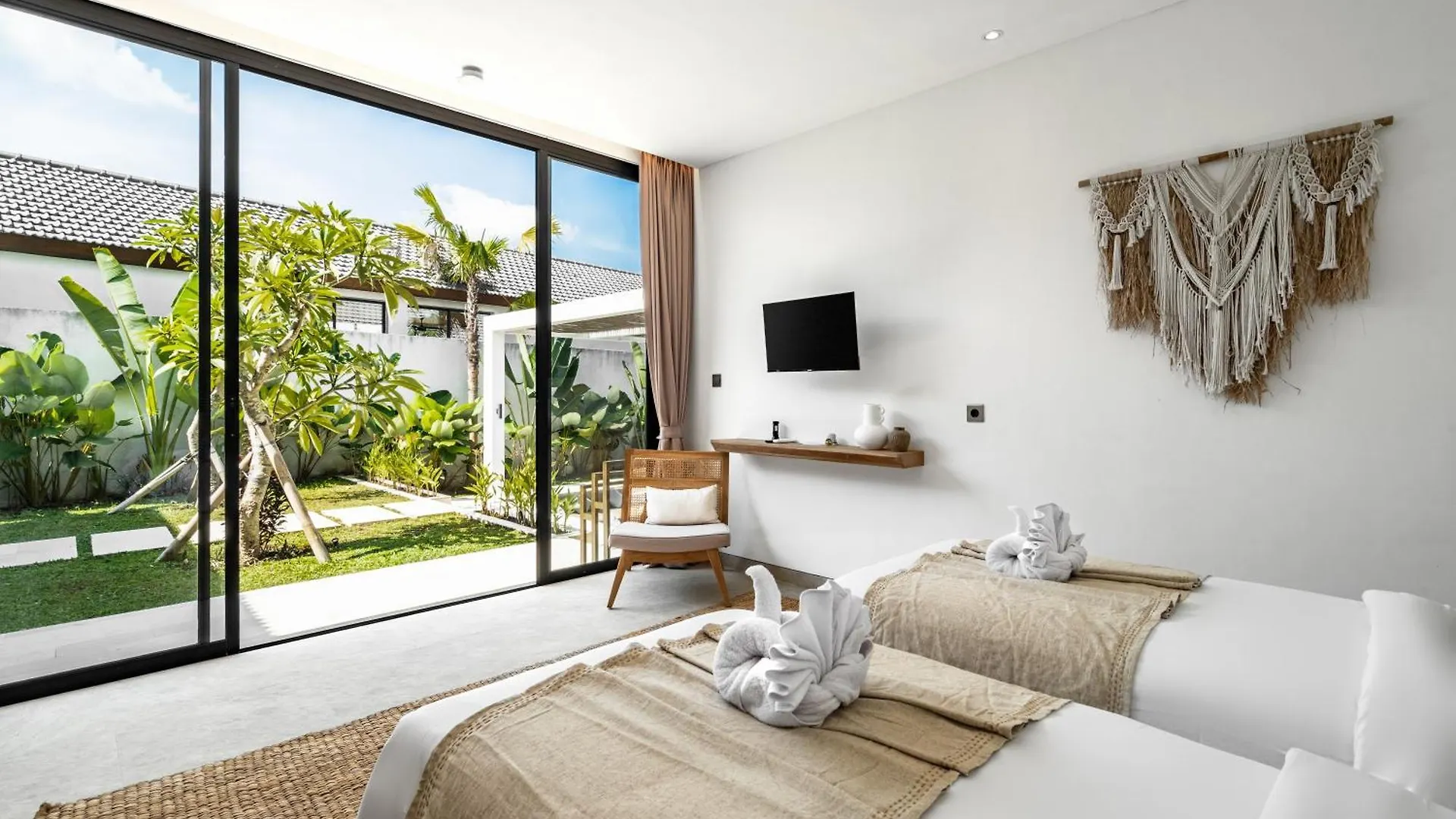 Villa Nwantiti By Balisuperhost Ubud  Indonesia